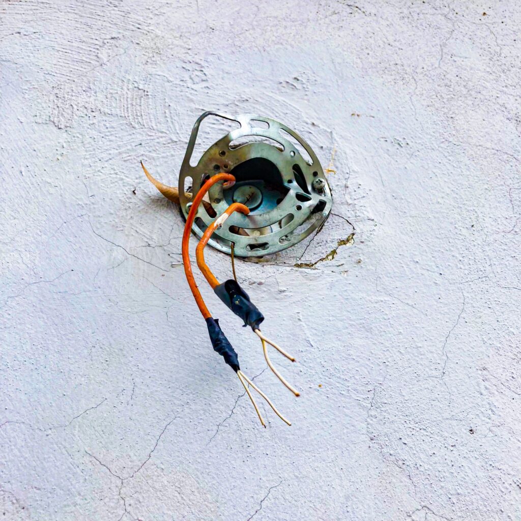 Destroyed lamp